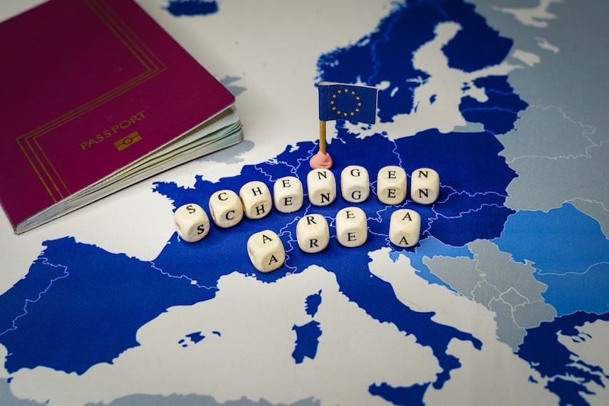 Extracomunitarios en España,¿pueden viajar por toda la UE?